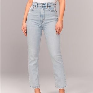 Abercrombie & Fitch Ultra High Rise Ankle Straight Jeans